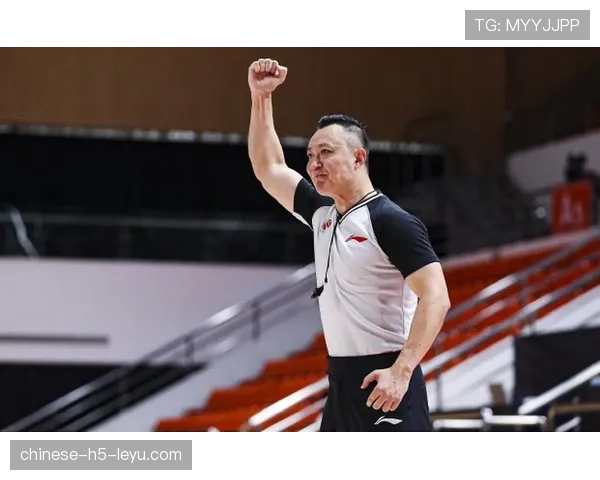 联赛裁判委员会完成年度考核与续聘，将引入更多退役球员担任技术代表